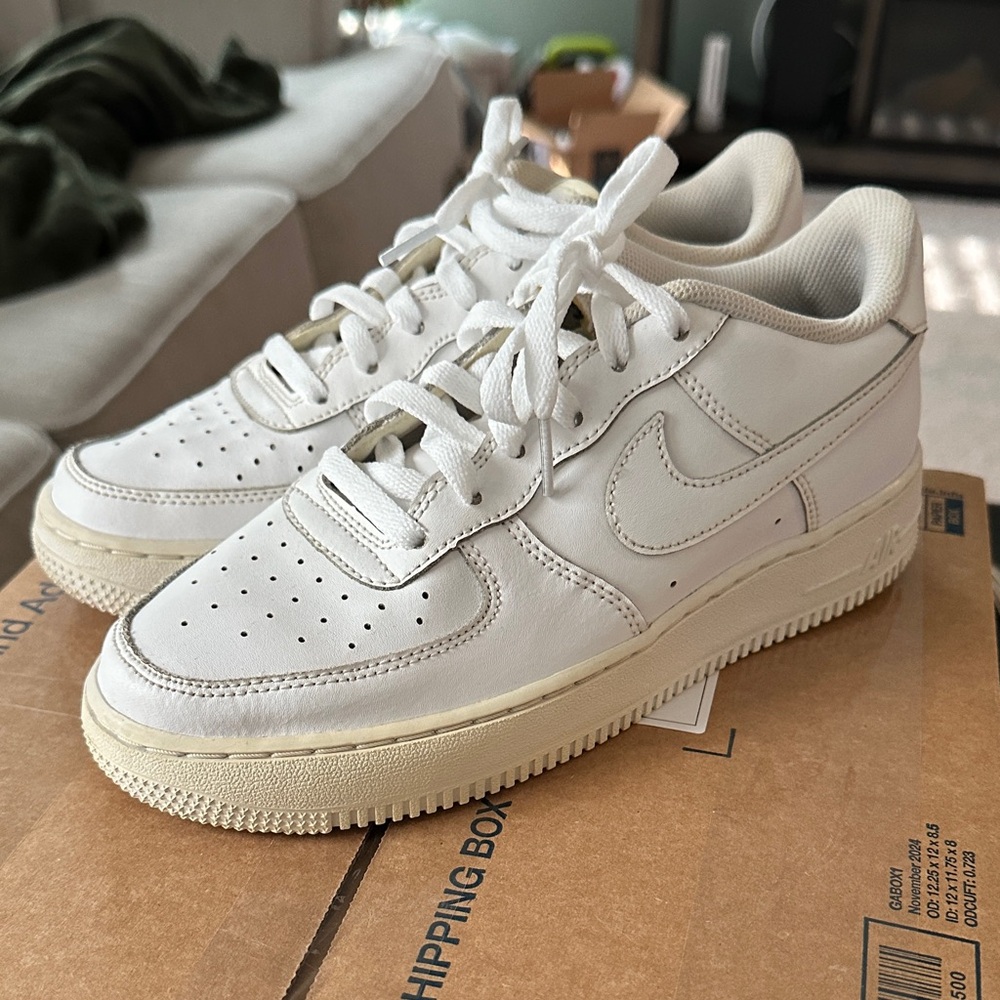 Nike Low-Top Sneakers